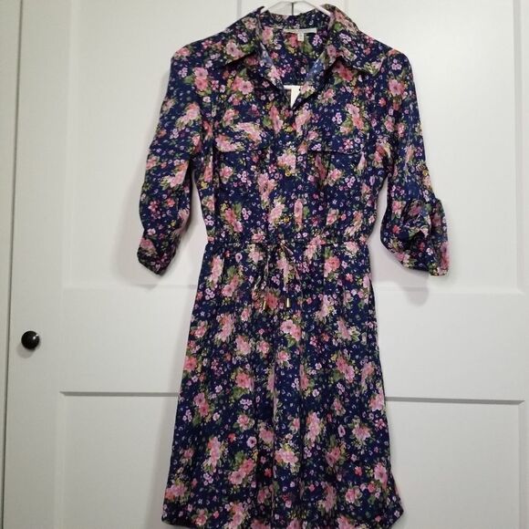 Speed control New York collar floral dress - Picture 2 of 9